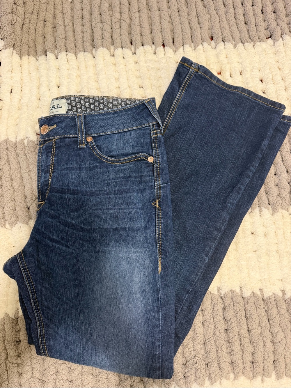 Women’s Ariat perfect rise boot cute jeans size 31s